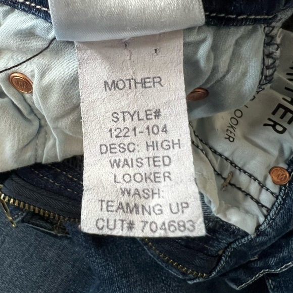 Mother The High Waist Looker Jeans in Teaming Up - Picture 10 of 12
